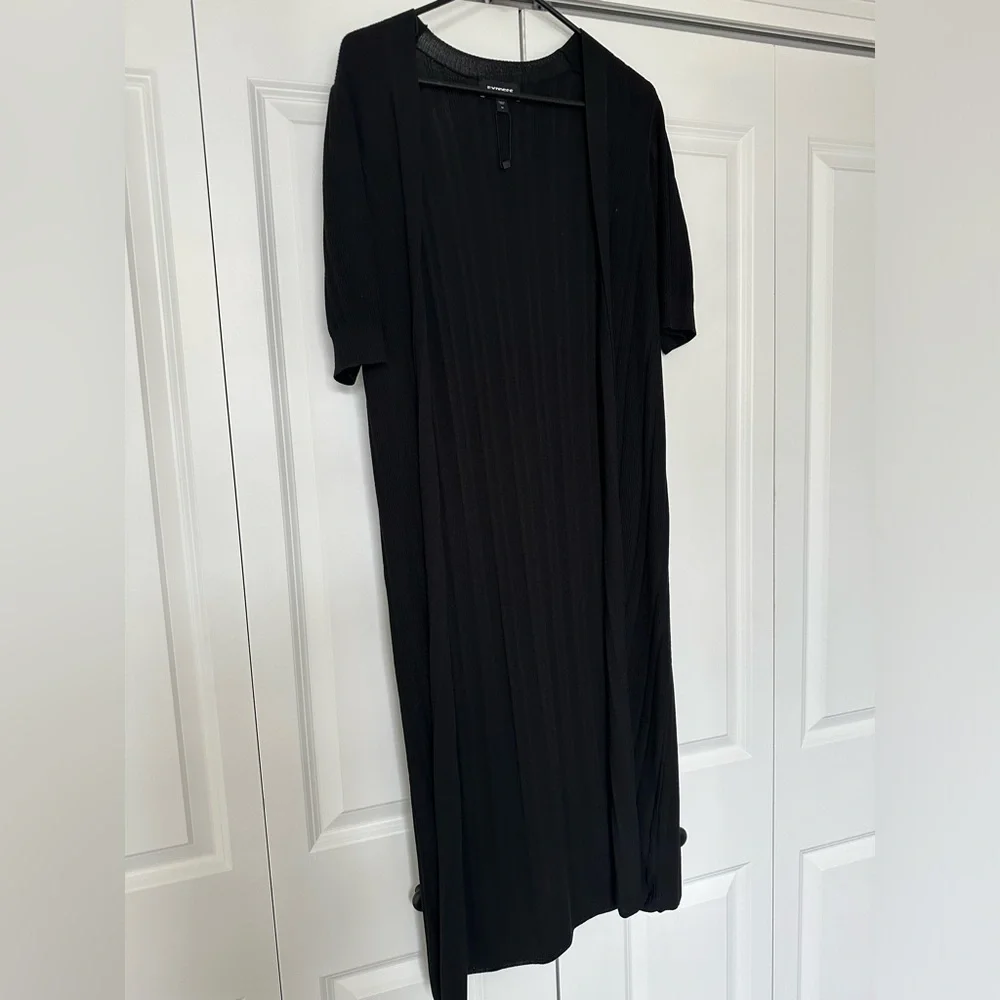 Black Short Sleeve Cardigan - Picture 2 of 3